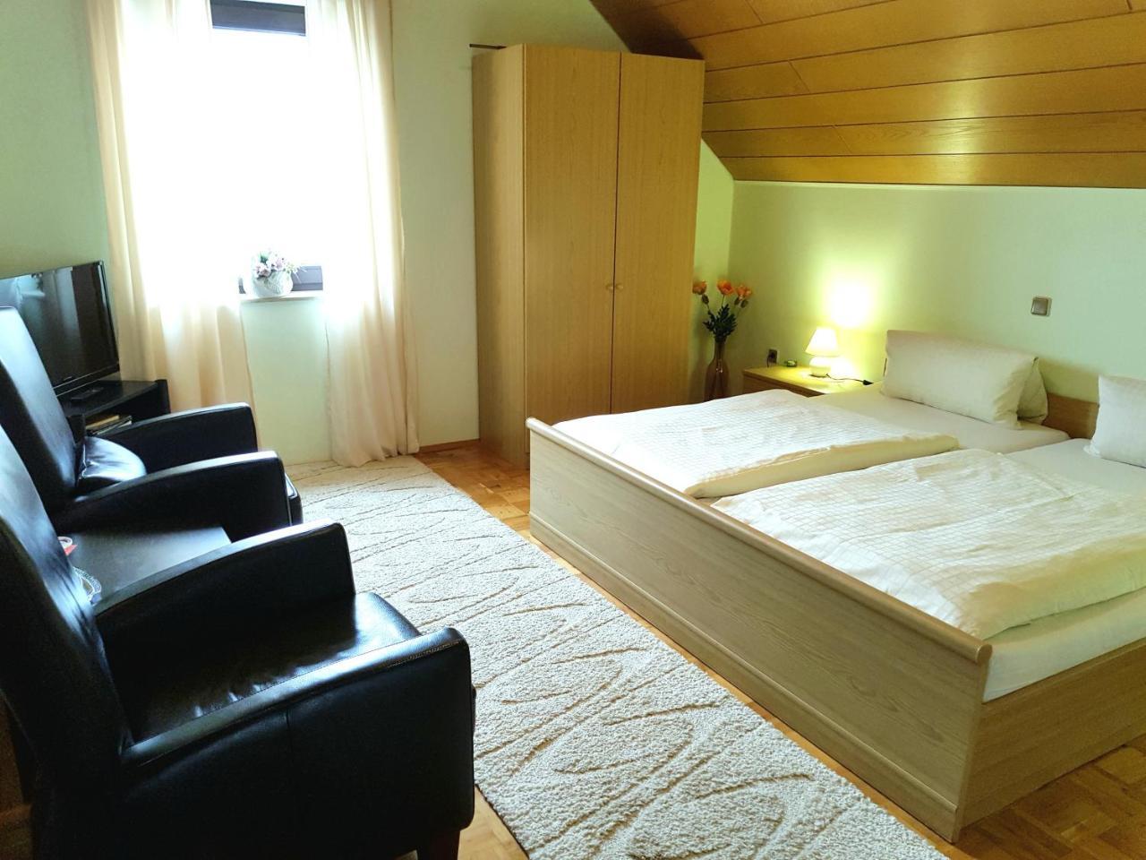 Pension Waldner Oberthulba Zimmer foto